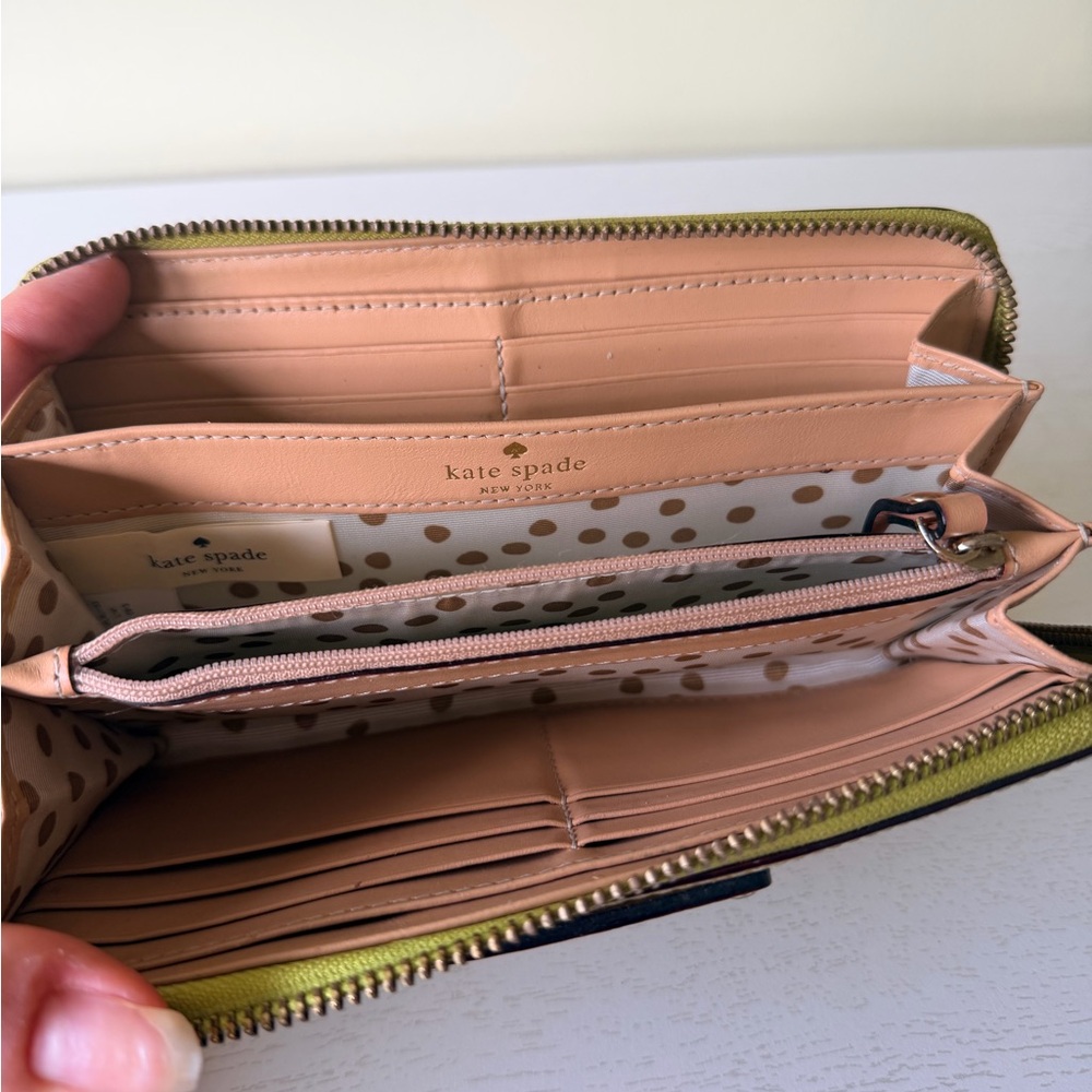 Large Kate Spade Zipper Wallet